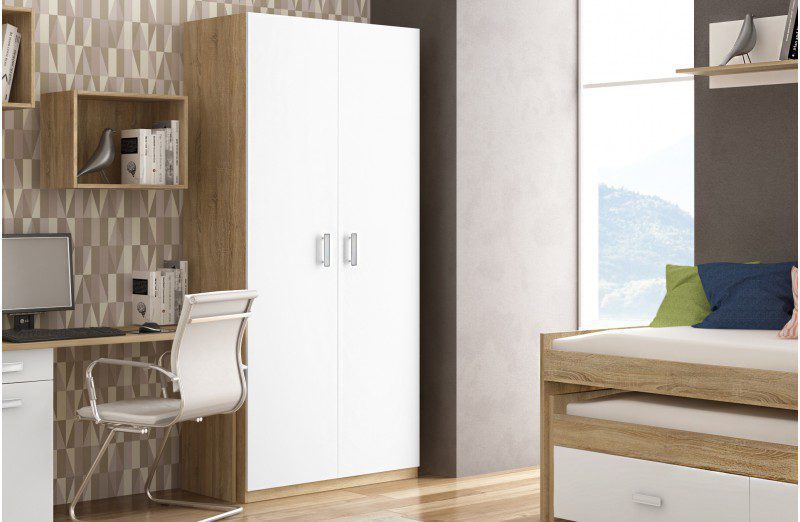 Armario juvenil Champion 2 puertas con diseño moderno en color cambria y frentes blancos, instalado en un dormitorio juvenil.