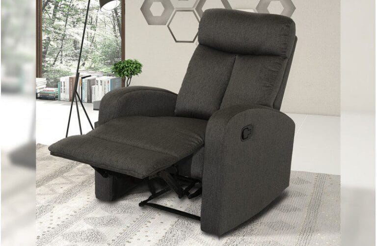 Butaca relax Siberia reclinable con estructura de madera maciza y muelles ensacados.