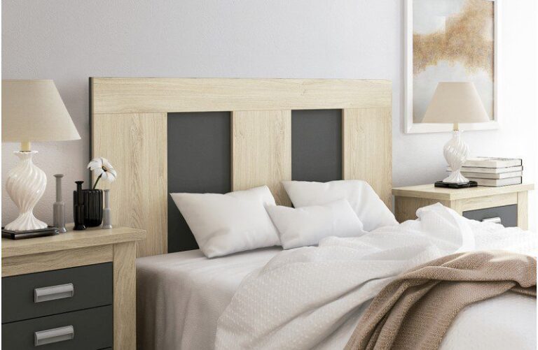 Vista frontal del cabecero de cama moderno Isaba de 160 cm en un dormitorio luminoso.