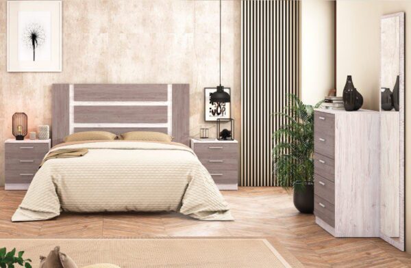 Conjunto de dormitorio de matrimonio completo Monika 02 en color pino andersen y gris instalado en una habitación luminosa.