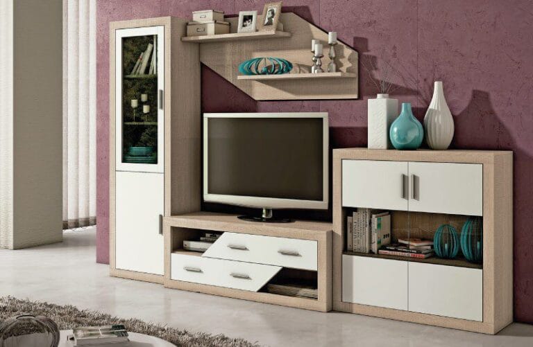 Elegante conjunto de salón completo Lara 10 de diseño moderno, mostrando el mueble de TV, la vitrina, el bodeguero y la estantería.