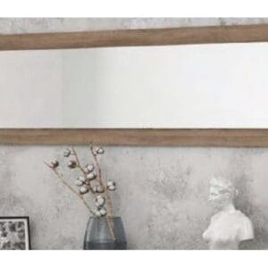 Espejo decorativo Julieta con marco elegante y superficie amplia para cualquier ambiente.