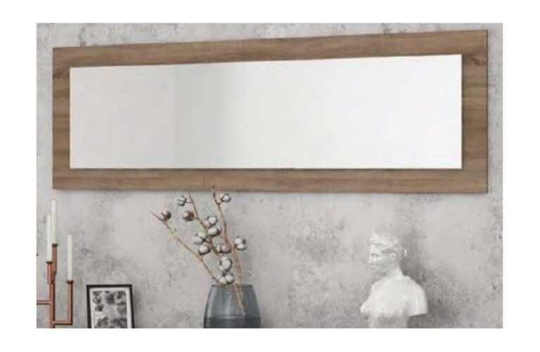 Espejo decorativo Julieta con marco elegante y superficie amplia para cualquier ambiente.