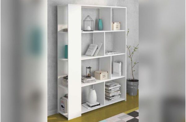Estantería Aura de diseño moderno en color blanco, mostrando sus amplios estantes en un salón luminoso.