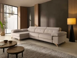 Sofá chaise longue beige con patas de madera, ideal para comprar sofá a plazos con Aplazame y disfrutar de diseño y confort en tu hogar.