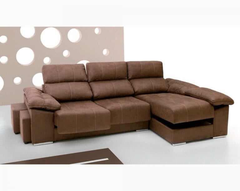 Sofá chaise longue Toyota de diseño moderno con asientos extensibles, respaldos reclinables, arcón abatible y tapicería en microfibra algodonada.