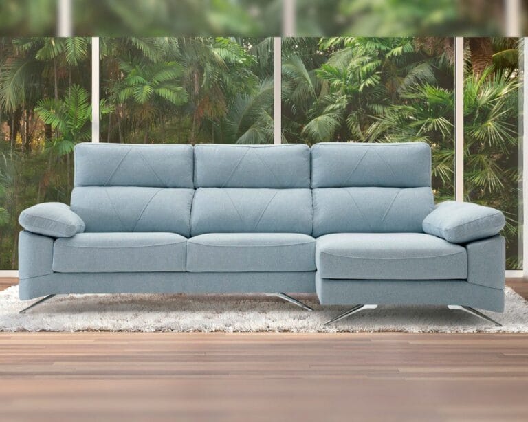 El sofá chaise longue Robert en color marengo destaca por sus asientos extensibles y respaldos reclinables, ideal para un salón moderno.