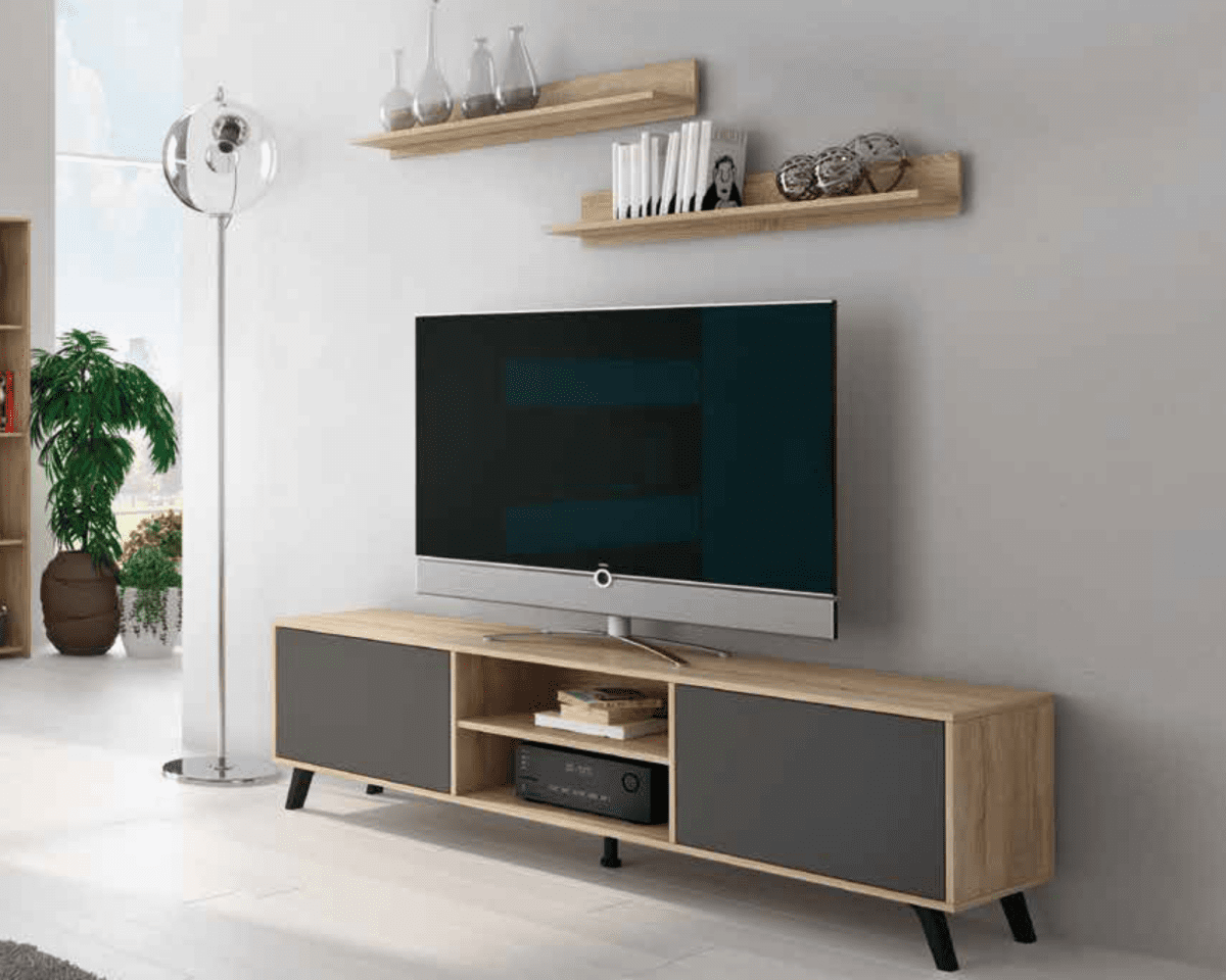 La Composición Apilable Soto de 180 cm es un mueble de salón nórdico con dos puertas y nichos abiertos para un almacenamiento versátil.