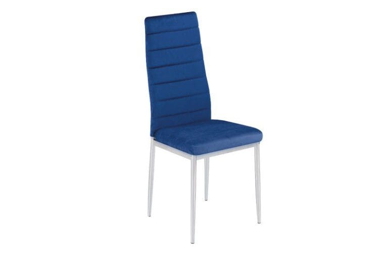 Pack de 6 sillas de comedor modelo Avatar X tapizadas en terciopelo azul con patas cromadas, perfectas alrededor de una mesa moderna.