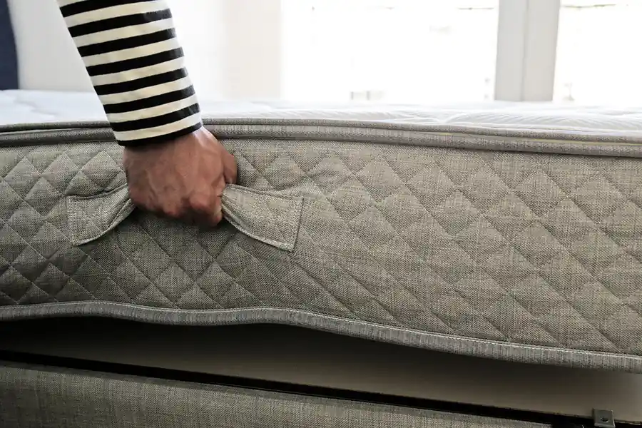 Colchones económicos que duran muchos años siendo girados para alargar su vida útil