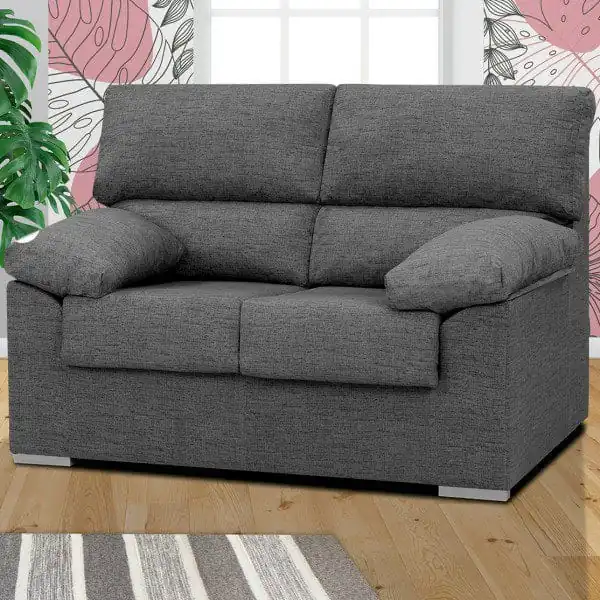 Los mejores sofás para apartamentos pequeños con diseño compacto y cómodo en salón moderno