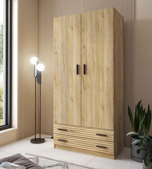 Cuando vas a comprar armarios dormitorio online los modelos con puertas y cajones son ideales para optimizar el espacio