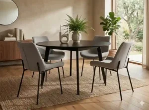 Conjunto mesa y sillas en salón elegante con tonos naturales