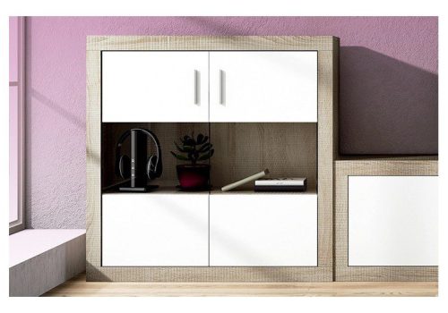 Mueble bodeguero Lara de melamina con dos puertas, ideal para almacenamiento en el salón o cocina.