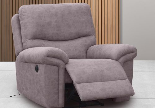 Butaca relax eléctrica América de madera con espuma de alta densidad y sistema reclinable.