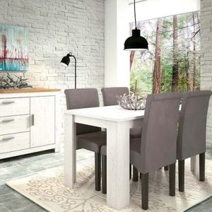 Ambiente de salón con el conjunto de salón comedor Roncal 11 completo, mostrando el aparador, la vitrina con luces LED y la mesa con sillas.