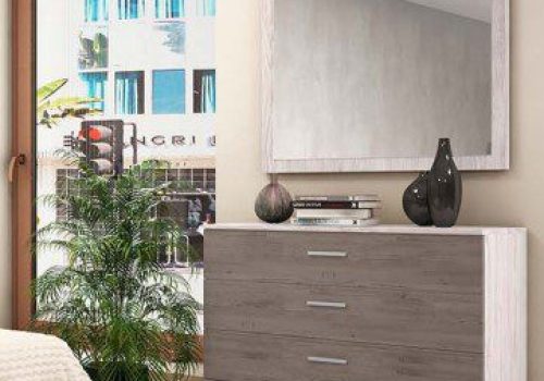 Espejo decorativo Monika con marco moderno en cambrian y pino-gris para interiores elegantes.