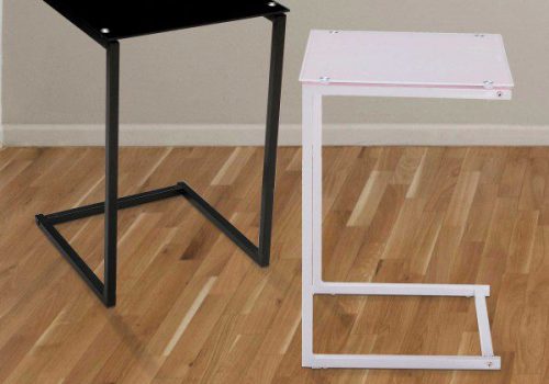 Mesa auxiliar Támesis con diseño elegante y espacio para bebidas y libros.