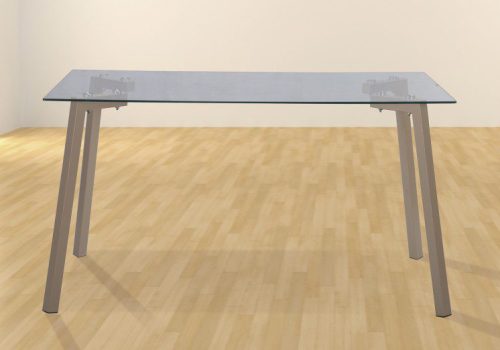 Mesa de comedor Sullie con tablero de cristal templado transparente y patas de acero acabado madera, situada en un comedor moderno, rodeada de 4 personas disfrutando de una cena familiar en un ambiente elegante y luminoso.