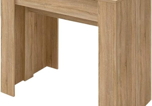 Mesa de comedor extensible tipo taquillón convertible en color blanco y cambria, acomodando hasta 10 personas en un salón moderno durante una reunión familiar animada.