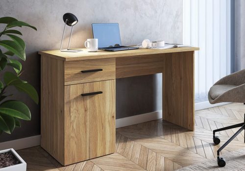 Mesa de estudio Aura de estilo moderno en colores beig y mauvella con un cajón y una puerta para almacenamiento.