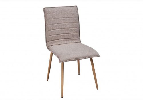 Pack de 4 sillas de comedor modelo Milos tapizadas en tejido marrón con patas metálicas color Cambria, situadas junto a una mesa elegante en comedor moderno.